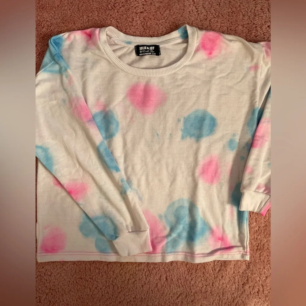 NWOT- Girls Large whimsical, tie-dyed, soft breathable sweatshirt